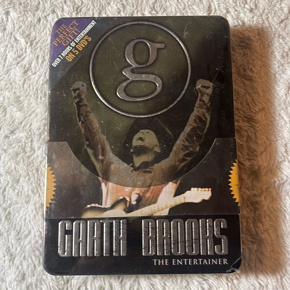 NEW Garth Brooks, the entertainer DVD set